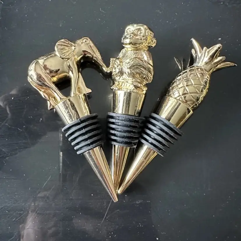 Lilly Pulitzer For Target Set Of 3 Wine Stoppers NWOB Gold