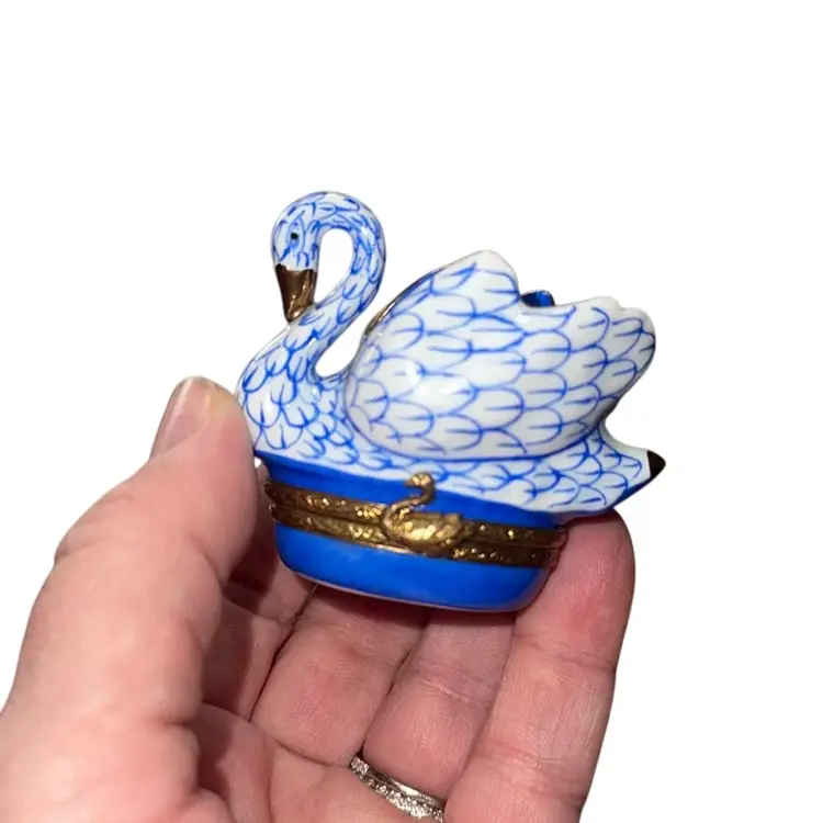 Limoges France Signed And Numbered Herend Style Blue And White Porcelain Swan Hinged Trinket Box HTF