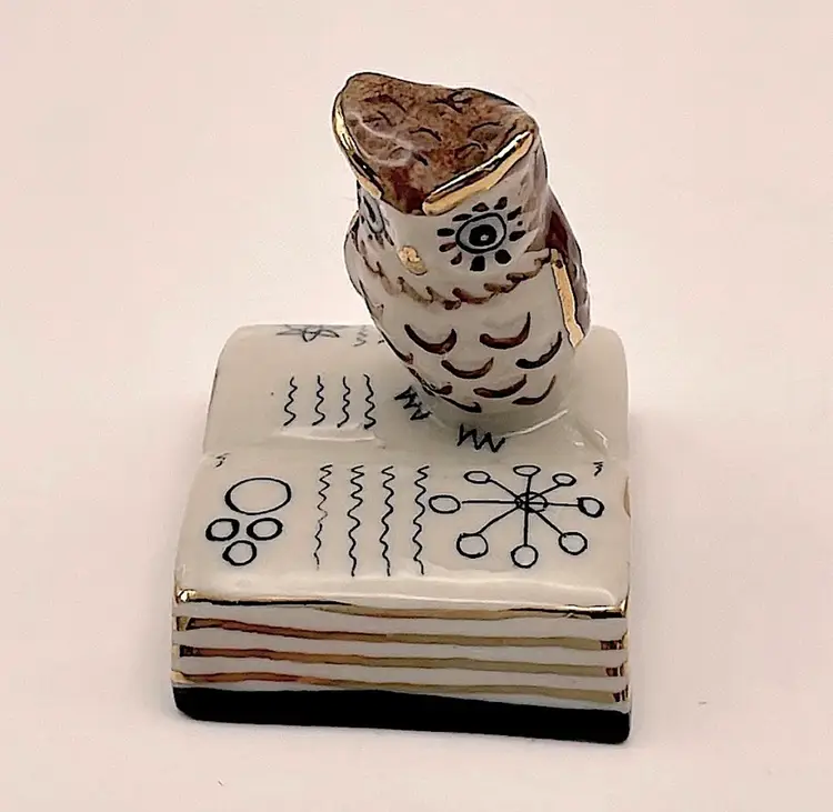 Collectible, Ceramic/Porcelain, Miniature Brown Owl on Book Figurine