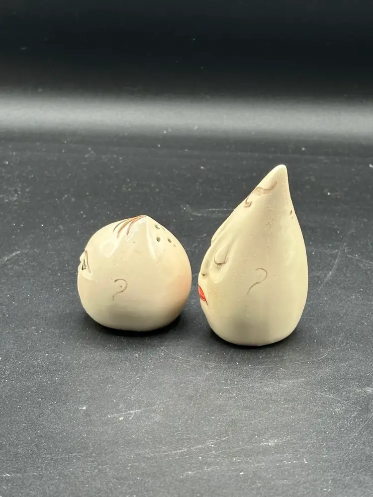 Vintage Anthropomorphic Drip And Drop Salt And Pepper Shakers