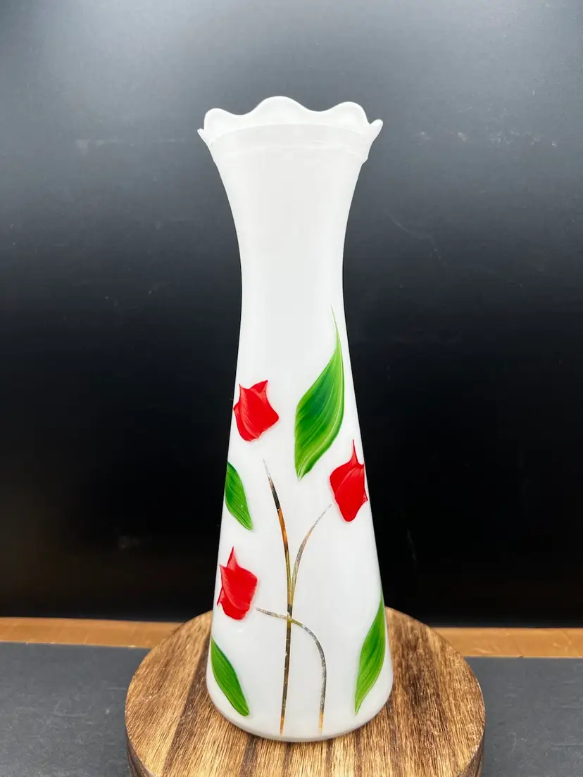 #778B Vintage Bartlett Collins White Glass Hand Painted Red Tulip Flower Vase With Scalloped Rim And Gold Accents