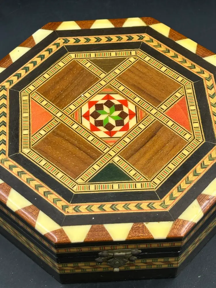 Vintage octagon, Marquetry, Lacquer Mosaic, Wood Inlay, Jewelry Box, Granada, Spain