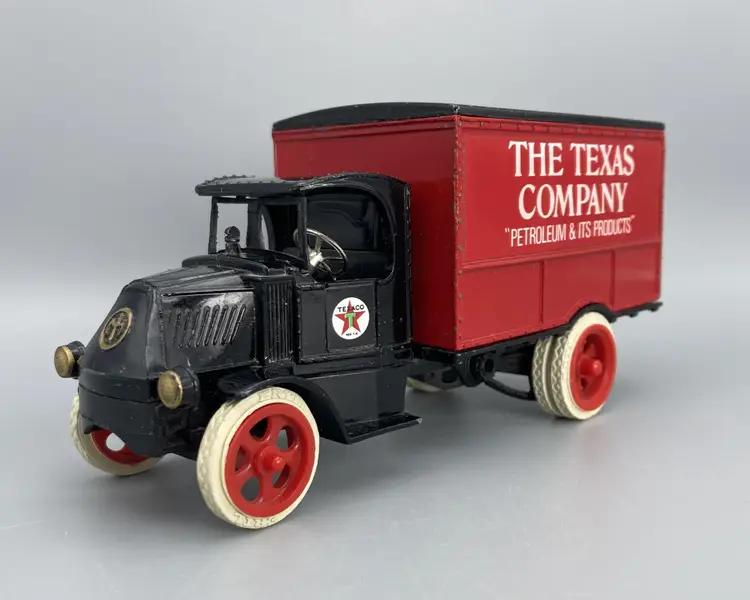 Ertl 1925 Mack Bull Dog Die-Cast Metal Vehicle Truck Bank - The Texas Company Petroleum & Its Products