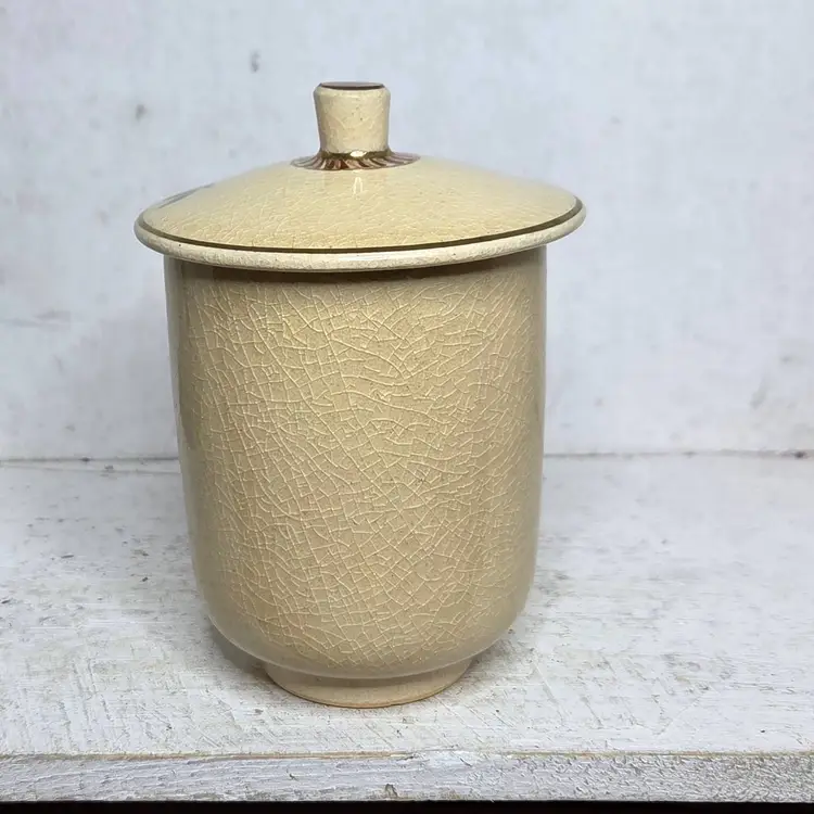 Vintage Lidded Tea Japanese Satsuma Qare Lidded Teacup.