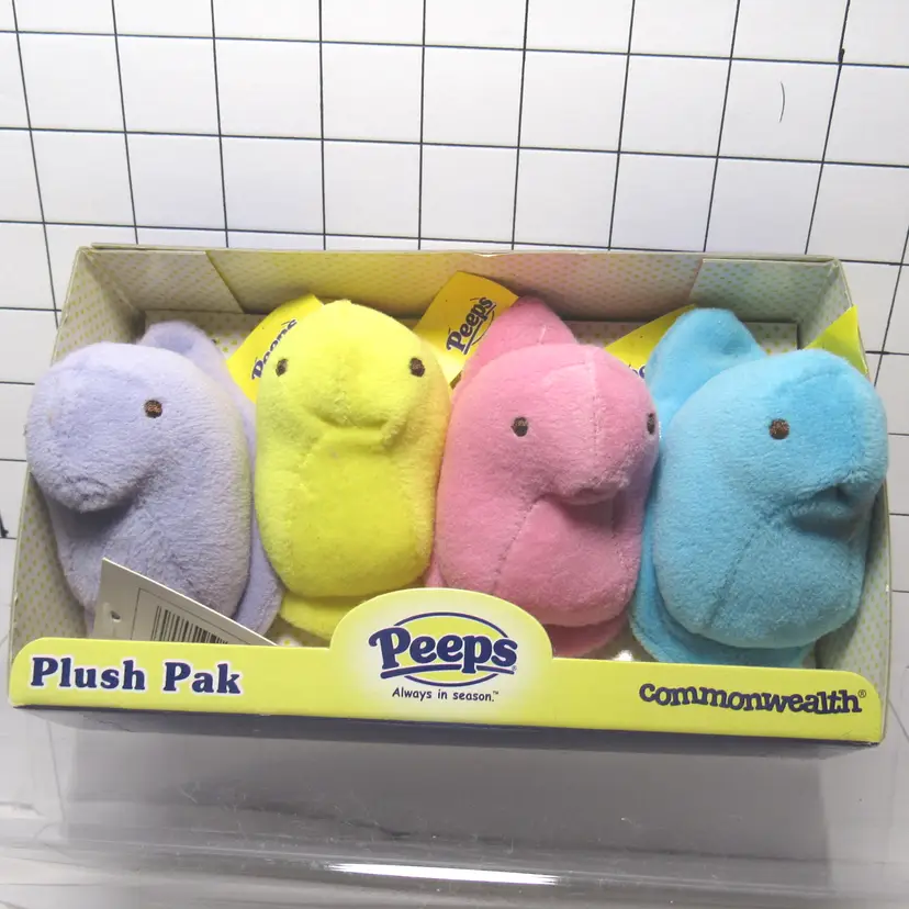 4 VTG Stuffed Chick PEEPS in Package