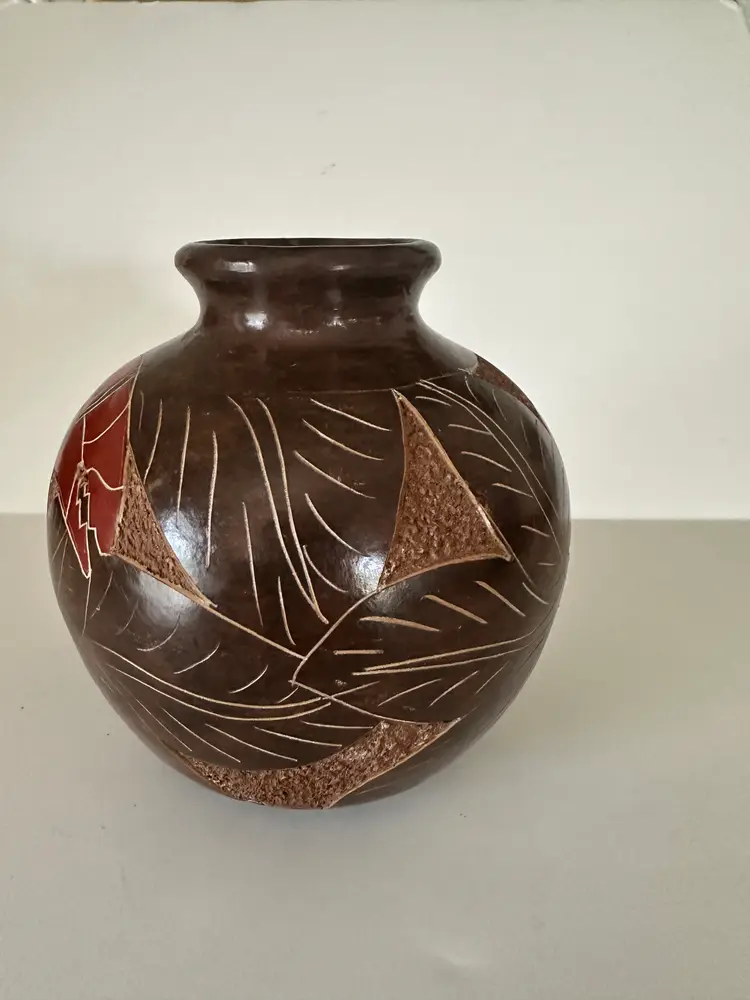 Handpainted Sgrafitto Pottery Vase Parrot Branch Leaves Ctrl Amer 4.5" H 2" Lip