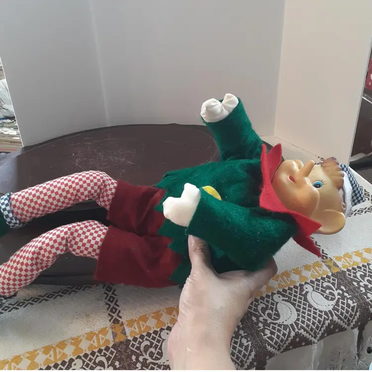 17" Knee Hugger Pixie Elf