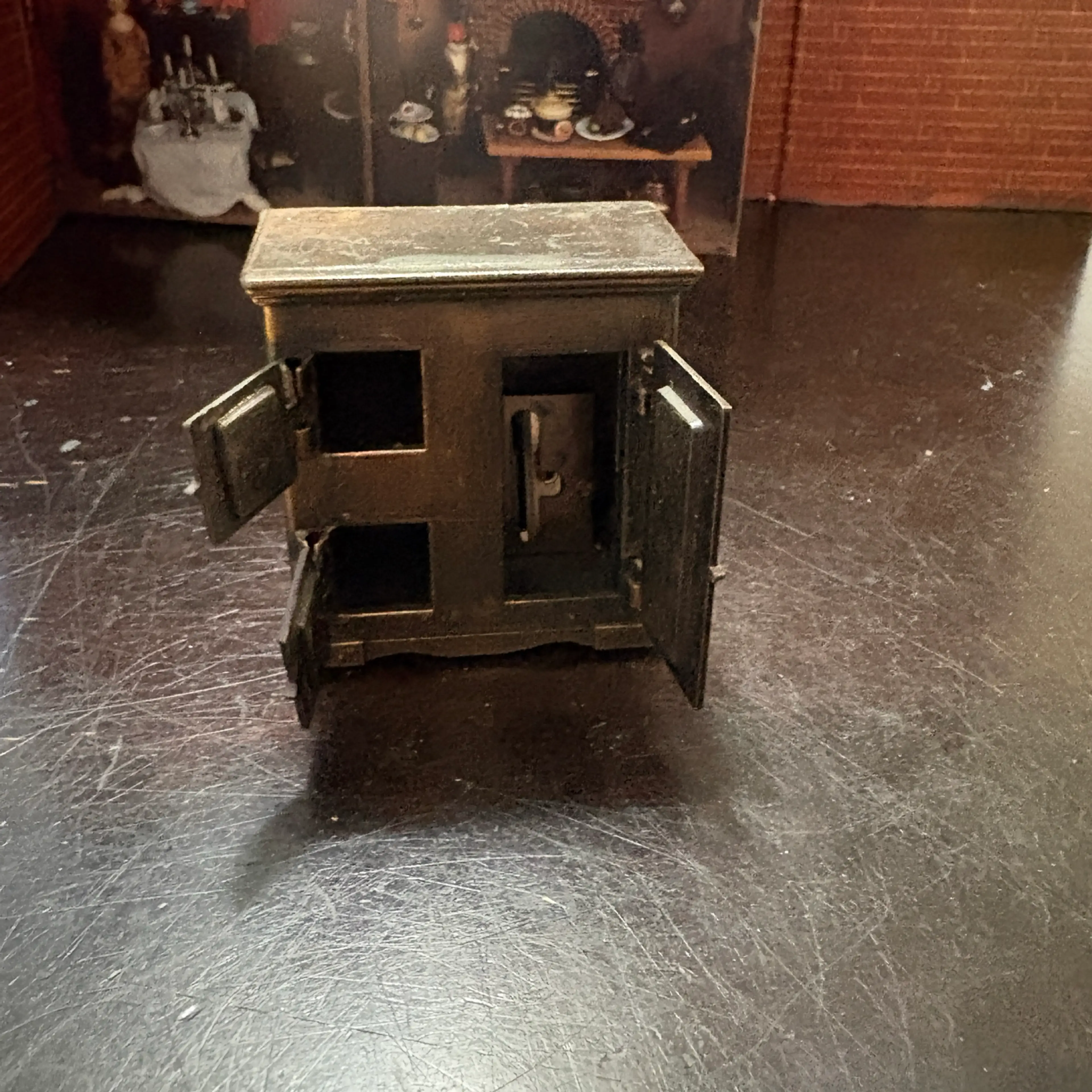 Image 2 of 5