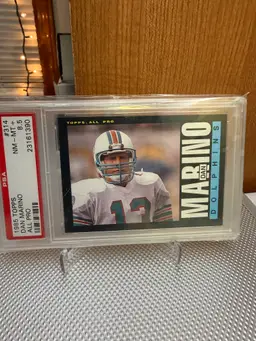 Dan Marino 1985 Topps PSA 8.5
