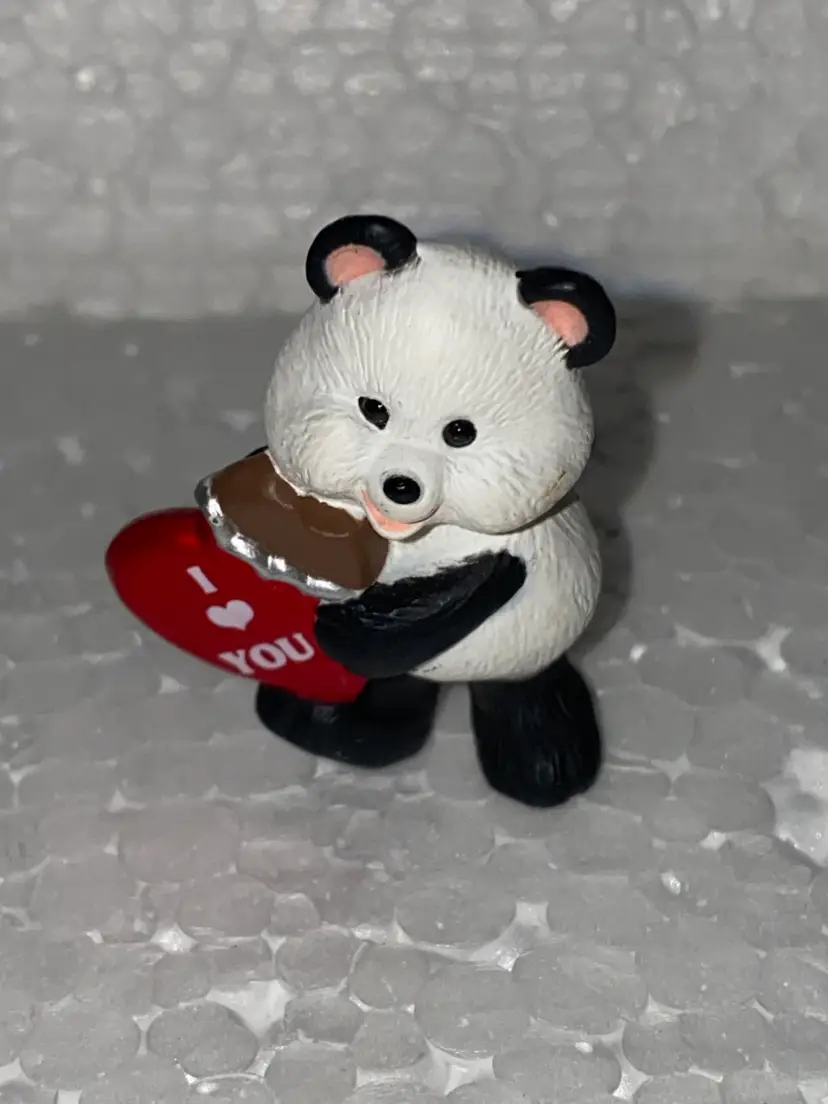 25% Off Vintage Hallmark Valentines Day Merry Miniature Figurine As Pictured (was $6)