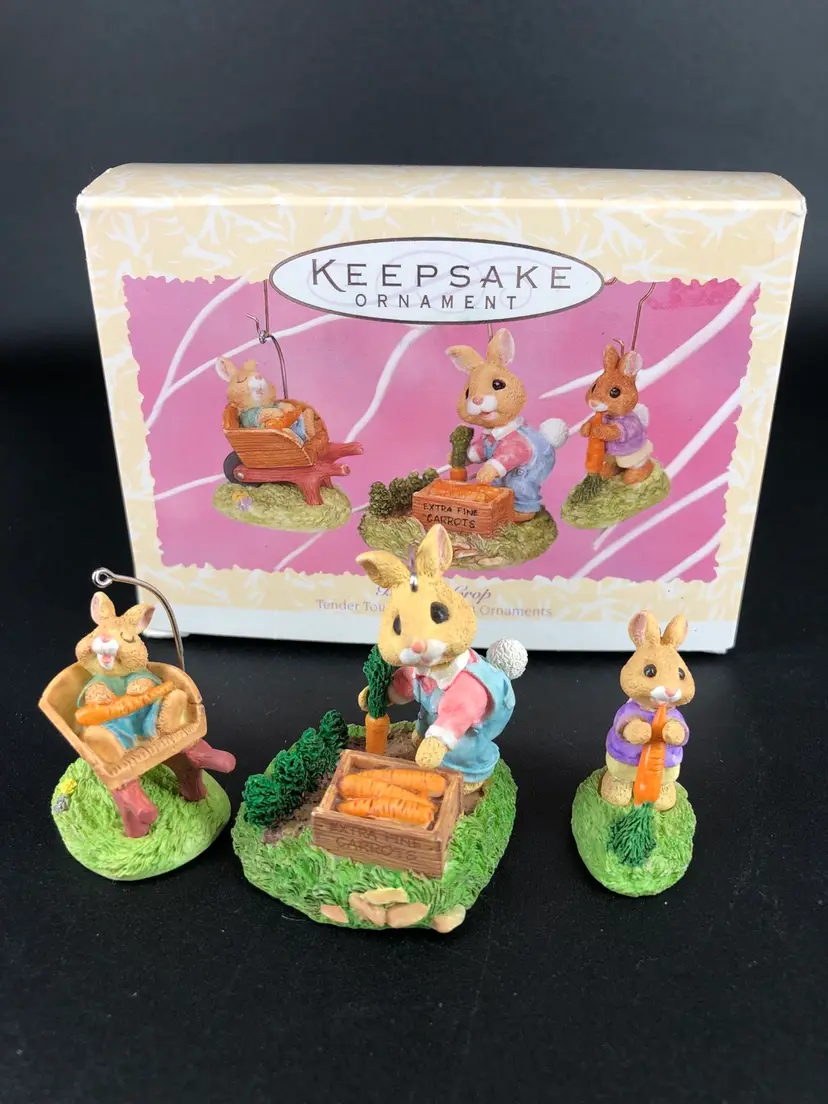 Hallmark Keepsake 1997 Bumper Crop Bunny Rabbit Easter Spring Ornament w/ Box