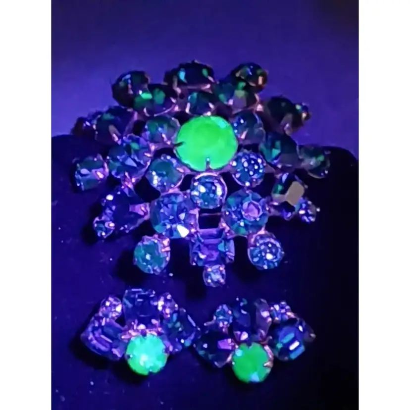 Vintage Czech Green Rhinestone Brooch Pin Earring Set UV Reactive Glow
