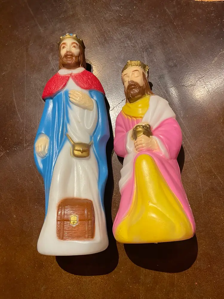2 wise men blow mold table top size empire