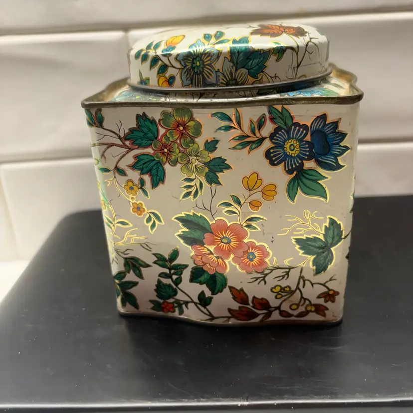Vtg Daher Baker Metal Tin Tea Caddy Floral Chintz Gold Trim Made in England