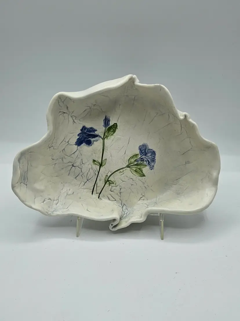 Periwinkle Floral Pottery Trinket Candy Dish 7.5" x 5.5", Signed Mari