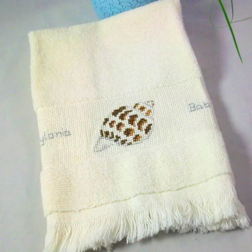 Babylonia Seashell Cross Stitch Cream Fingertip Tea Hand Towel 10" x 17.5"