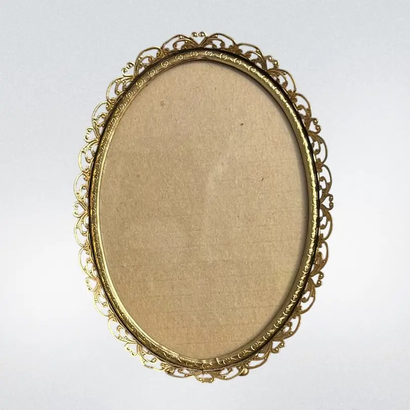 Oval Metal Photo Frame