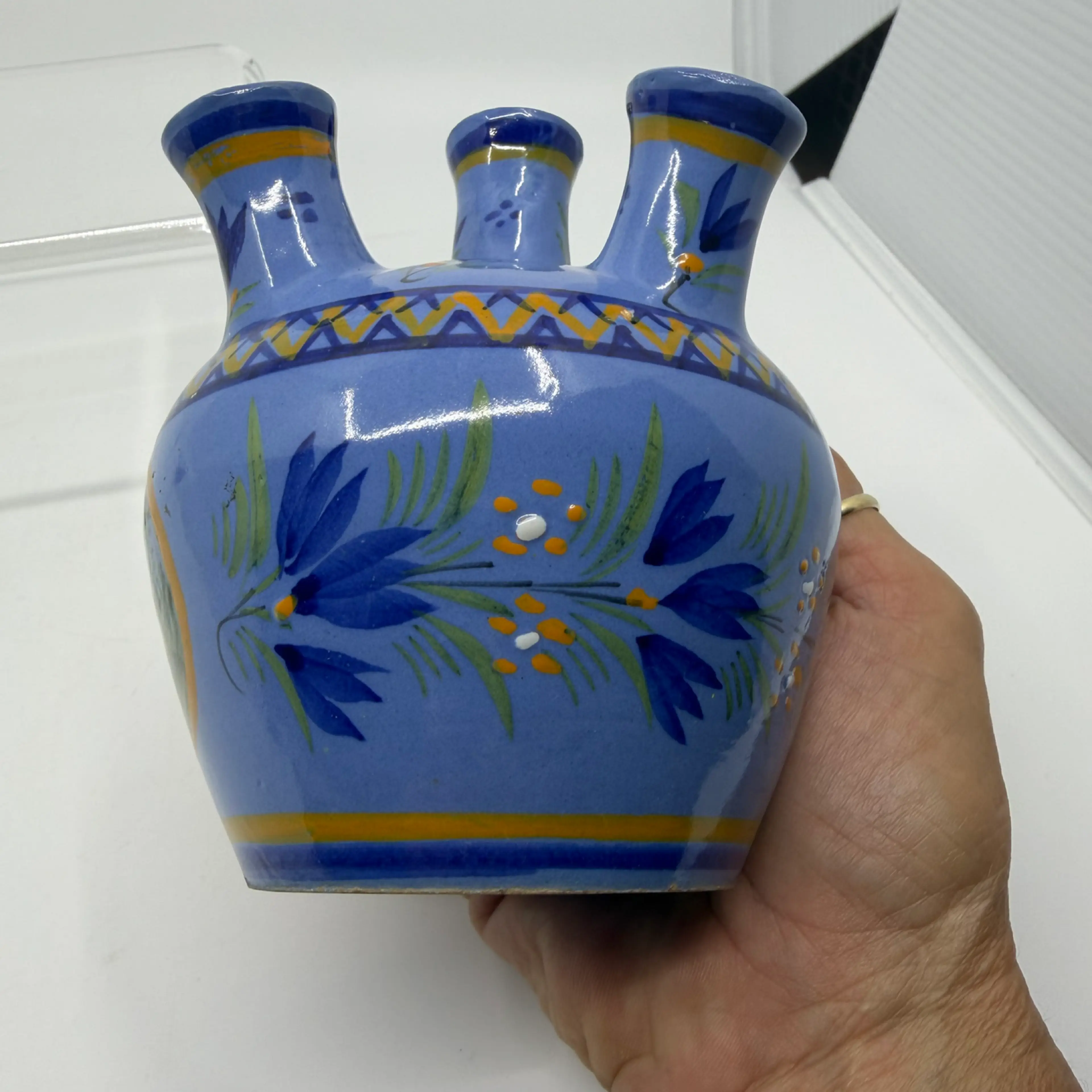 Image 4 of 7