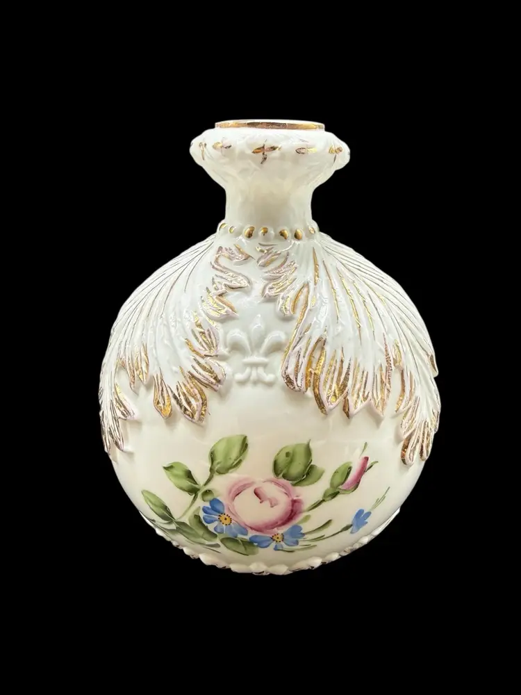 Charleton Roses Gilded Fleur De Lis Vanity Perfume Cologne Bottle No Stopper