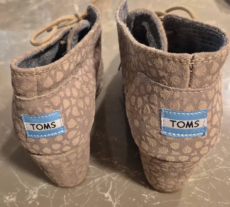 TOMS Women's Wedge Ankle Boots,Size 8