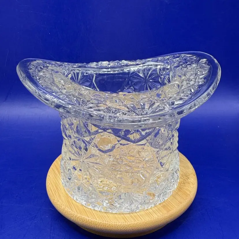 Fenton Clear Top Hat Daisy And Button