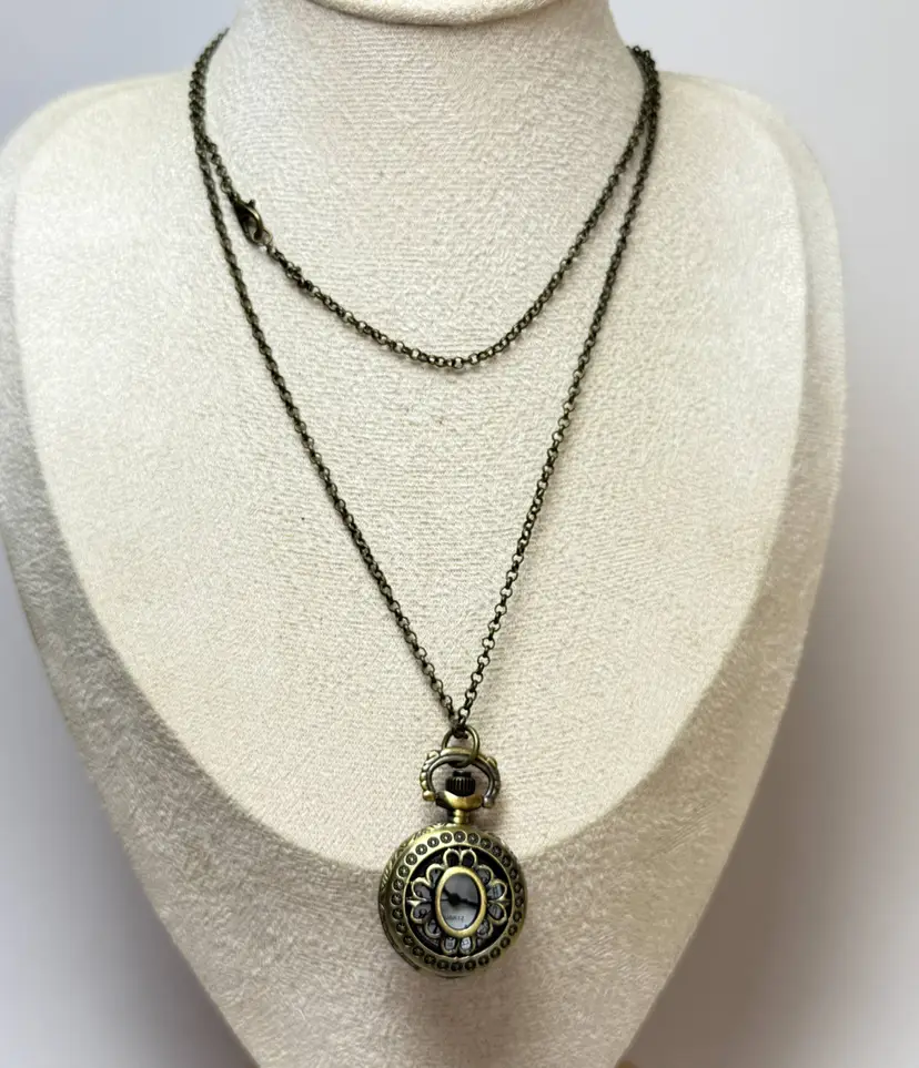 Brass Tone 30" Watch Locket Pendant Necklace Quartz Movement NEEDS BATTERY