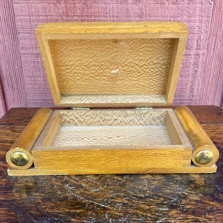 Lidded Wooden Box. 7”l x 3.5”d x 1.75”h. Beautiful Wood Grain. Metal Accents.