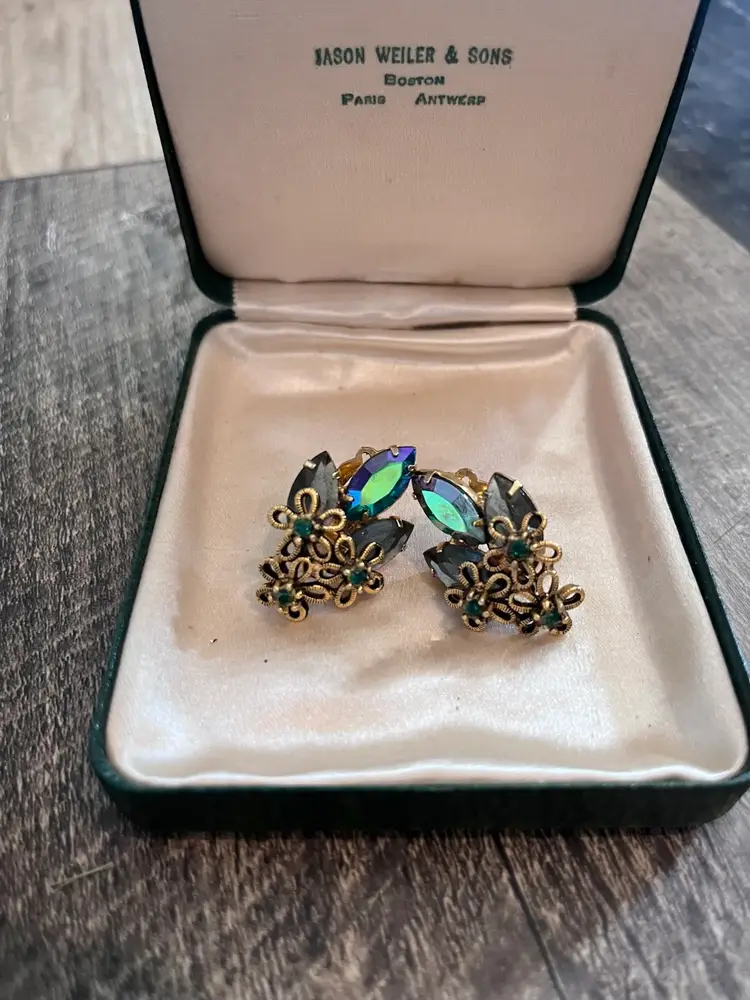 Vintage Rhinestone Clip On Earrings