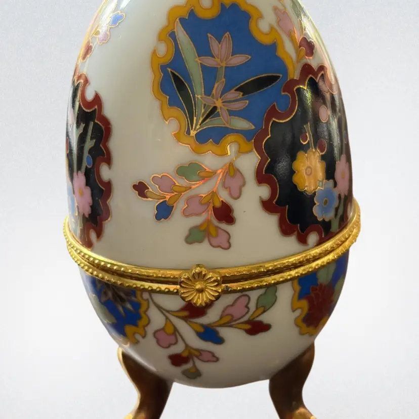 Egg Trinket Box 4” Tall - It’s Clasps But Not Tight