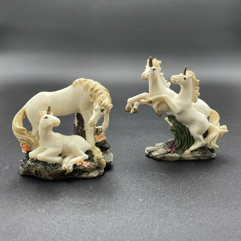 Unicorns Mothers Foals Resin Figurines Fairytale Mythical Fantasy Set of 2