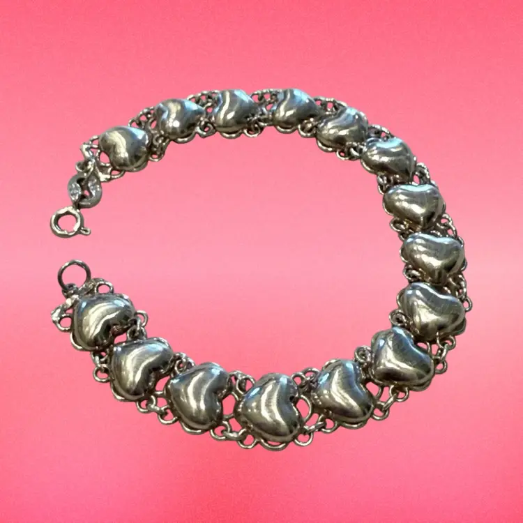 Sterling Silver Puffy Heart Filigree Link Bracelet 7”, 8.9g