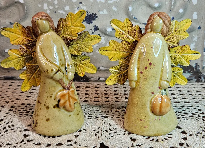 Pair of Autumn Harvest Angel Figurines Crackle Glaze Ceramic w/ Metal Wings 5"