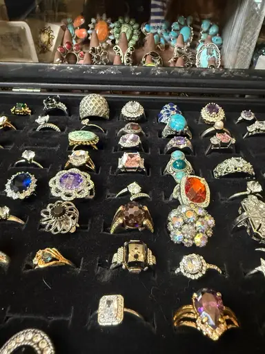 LUNCH BREAK Let’s Play Jewelry 