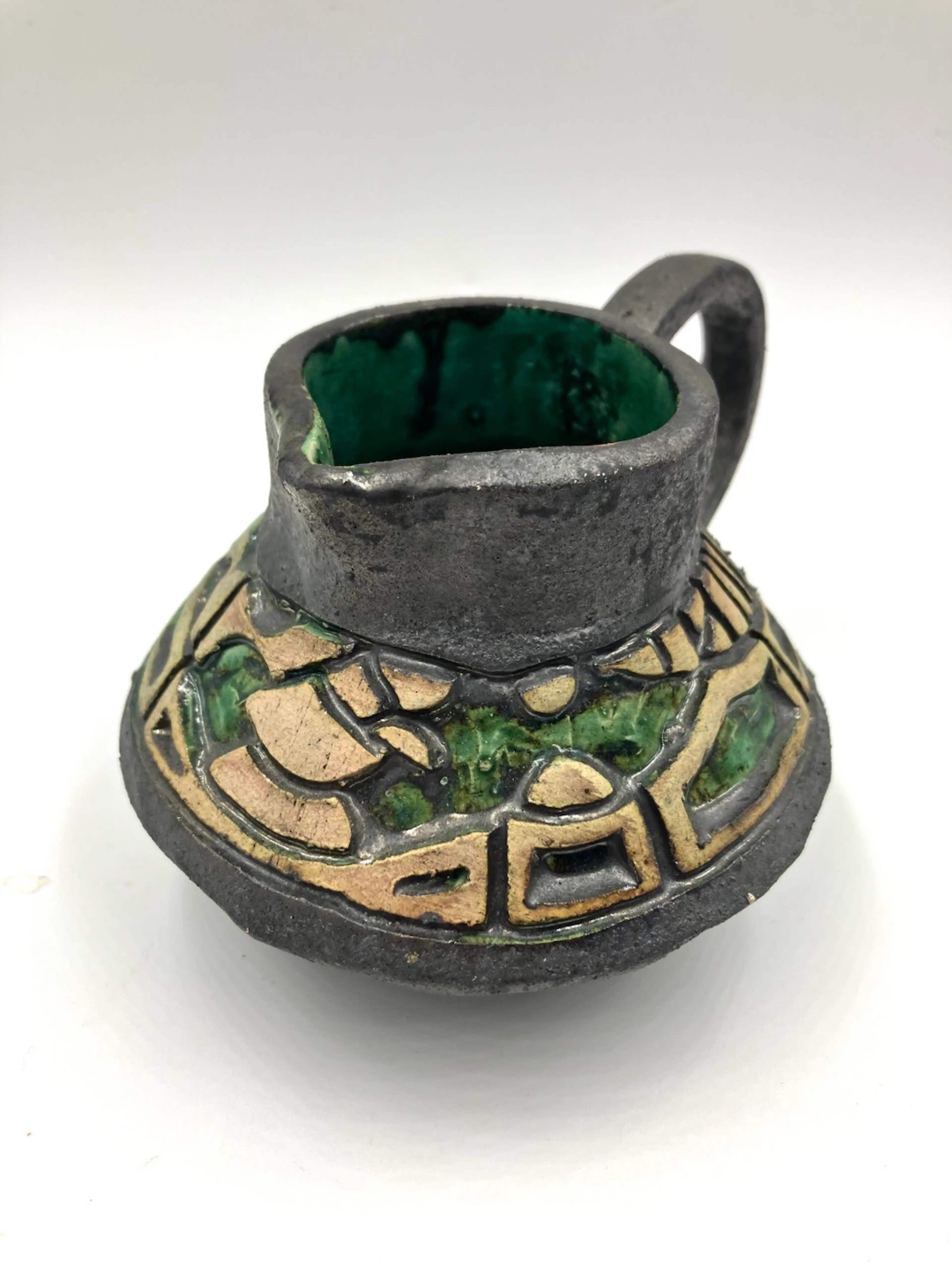 Image 2 of 6