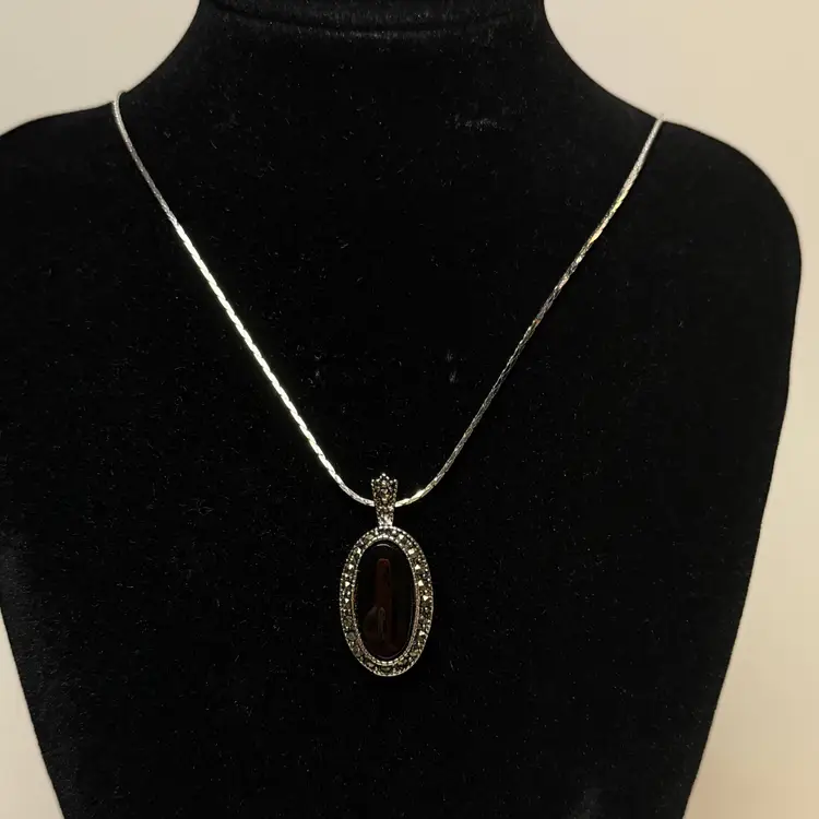 Genuine Onyx & Marcasite 18" Oval Pendant Necklace 18Kt HGE Silver Tone NWT NEW