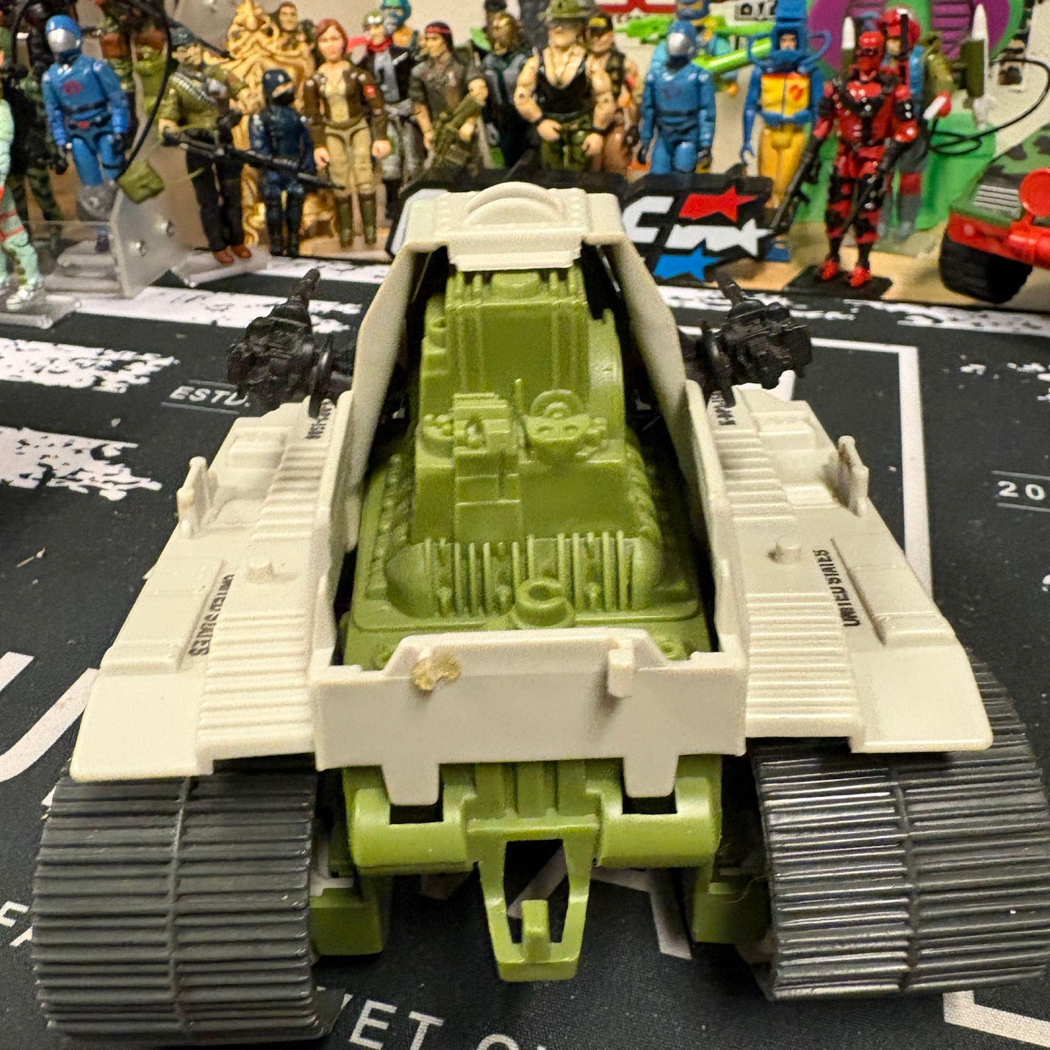 TOMAHAWK TOYS
