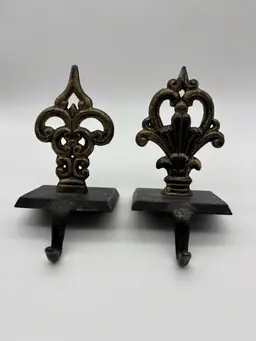 Set of 2 Metal Finial Fleur De Lis Christmas Stocking Hangers Holders Lot