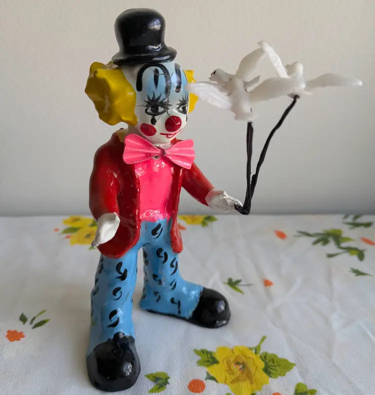 Vintage Paper Mache Clown hand painted Lacquer Mexico Folk art 7.5" tall