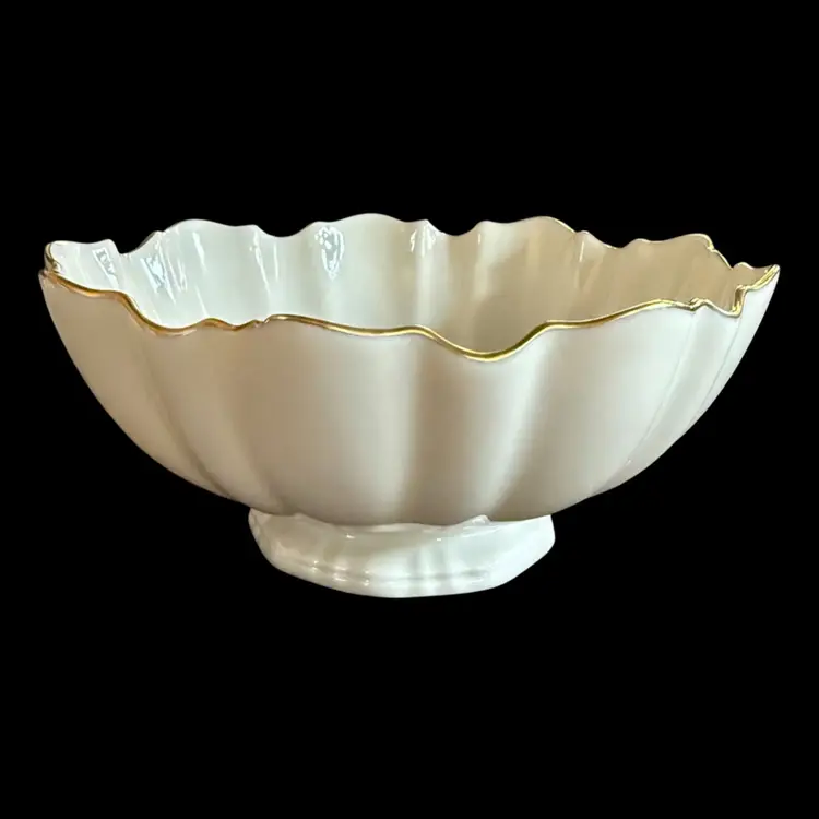 Lenox Holiday Special Candy Nut Relish Bowl Holly Berry