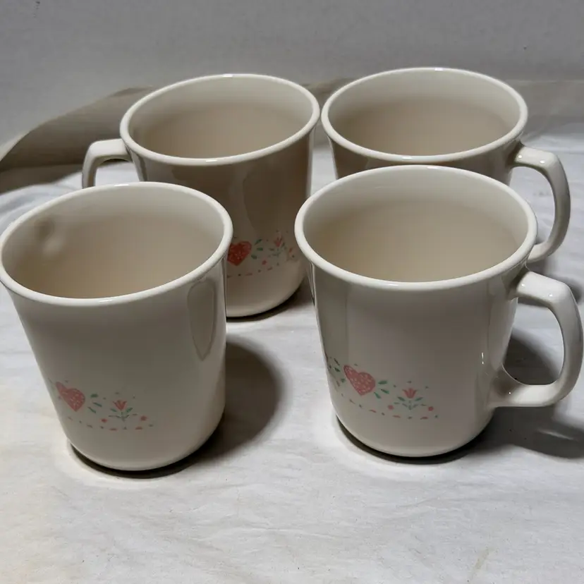 4 Vintage Corelle Corning Ware Forever Yours Coffee Mugs Cups Beige Pink Hearts