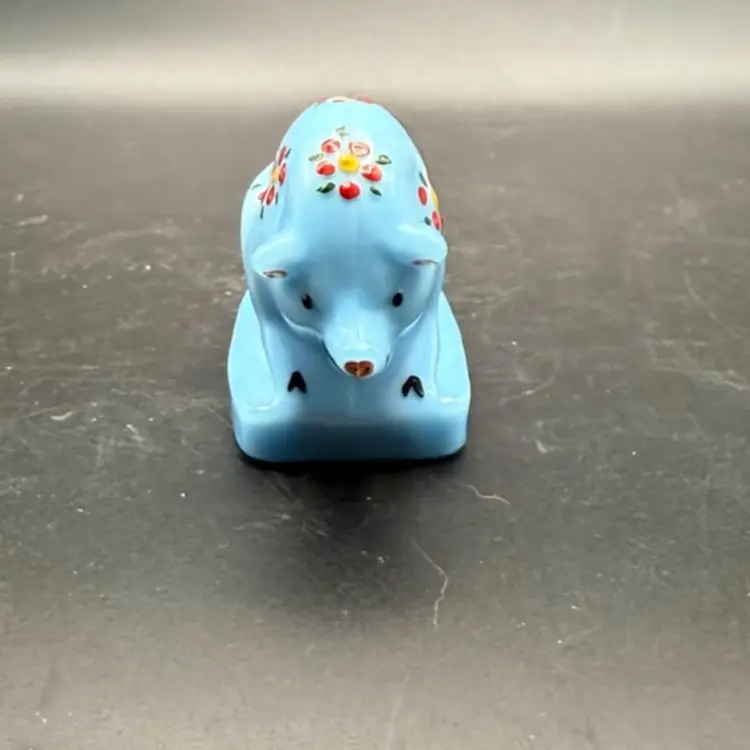 Retired Boyd "Suee the Pig" Glass Hand-painted Mini Figurine