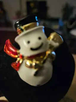 Frosty snowman brooch