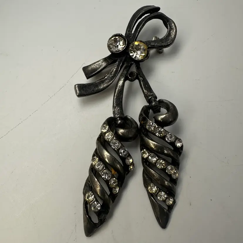 Vintage Silver Tone Rhinestone Dangle Brooch