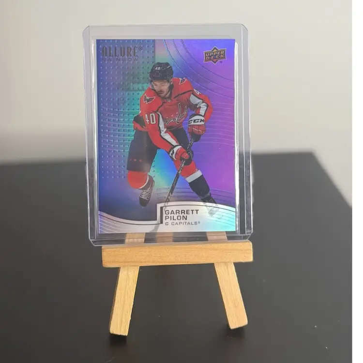 2021-22 Upper Deck Allure Blue/Purple Rainbow Garrett Pilon RC R10 Washington Capitals /199