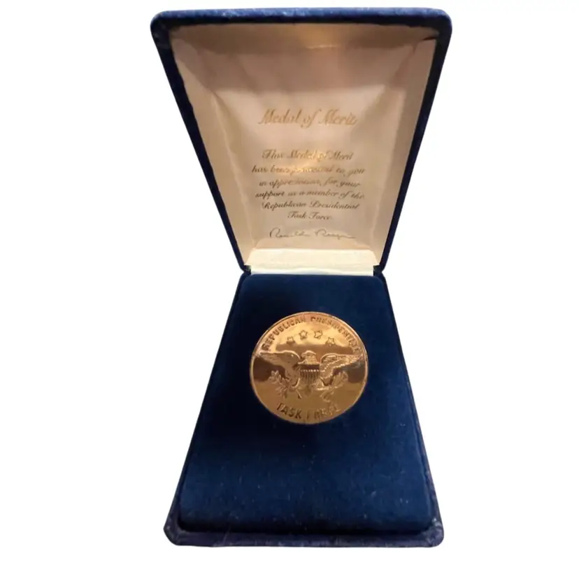 Collectible Ronald Reagan Medal Of Merit