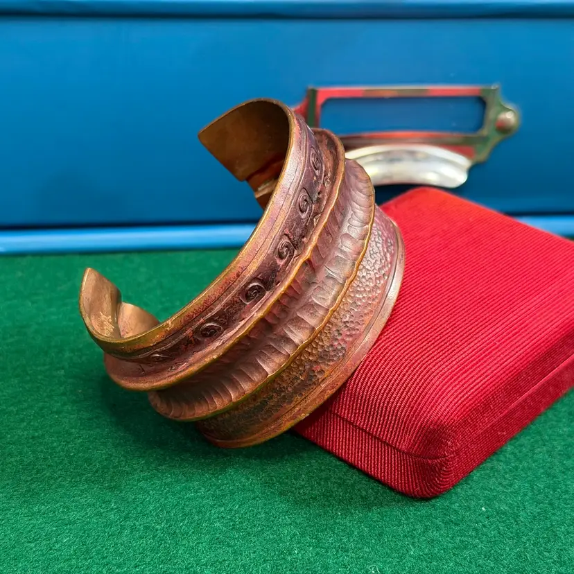 Ken Gastineau Studio Copper Abstract Modernist Artisan Cuff Bracelet Signed Hammered