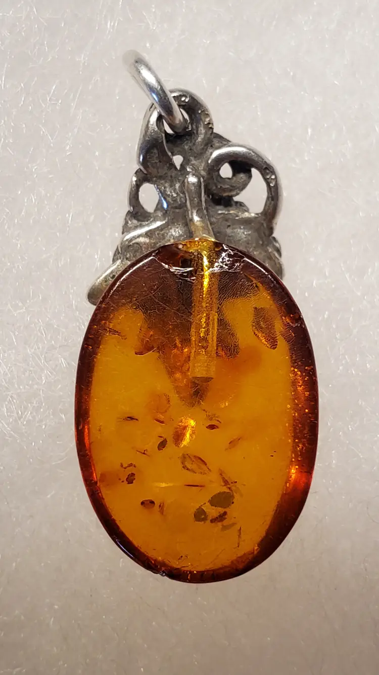 Beautiful Vintage Amber and Silver Pendant