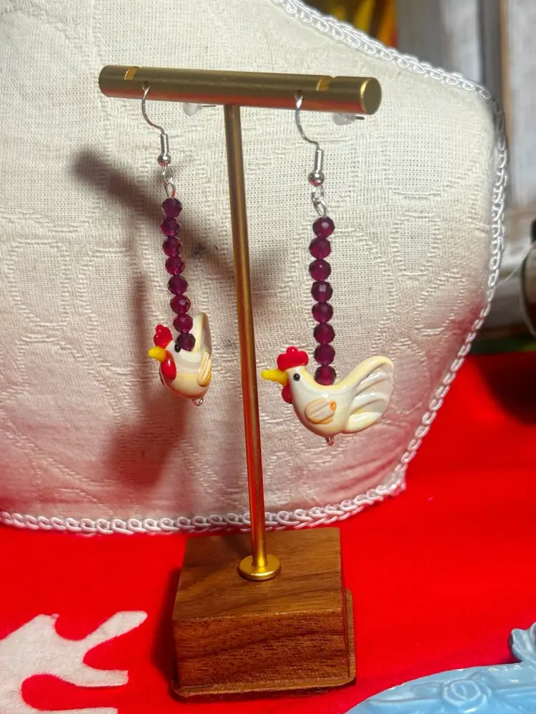 Jewlery And More.. Moving 