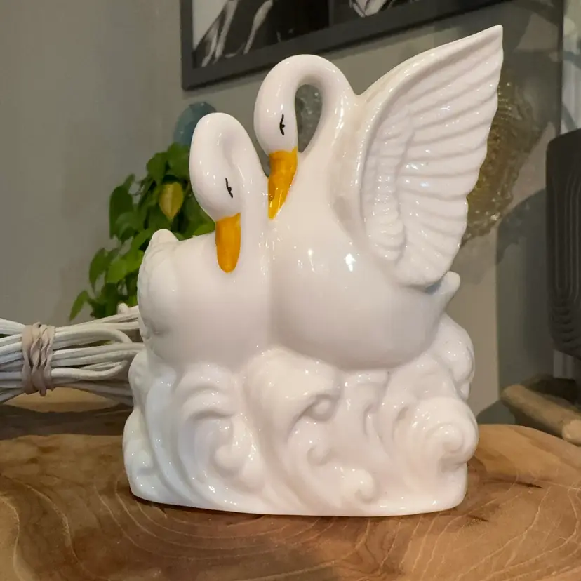 I.W. Rice Double Swan Nightlight