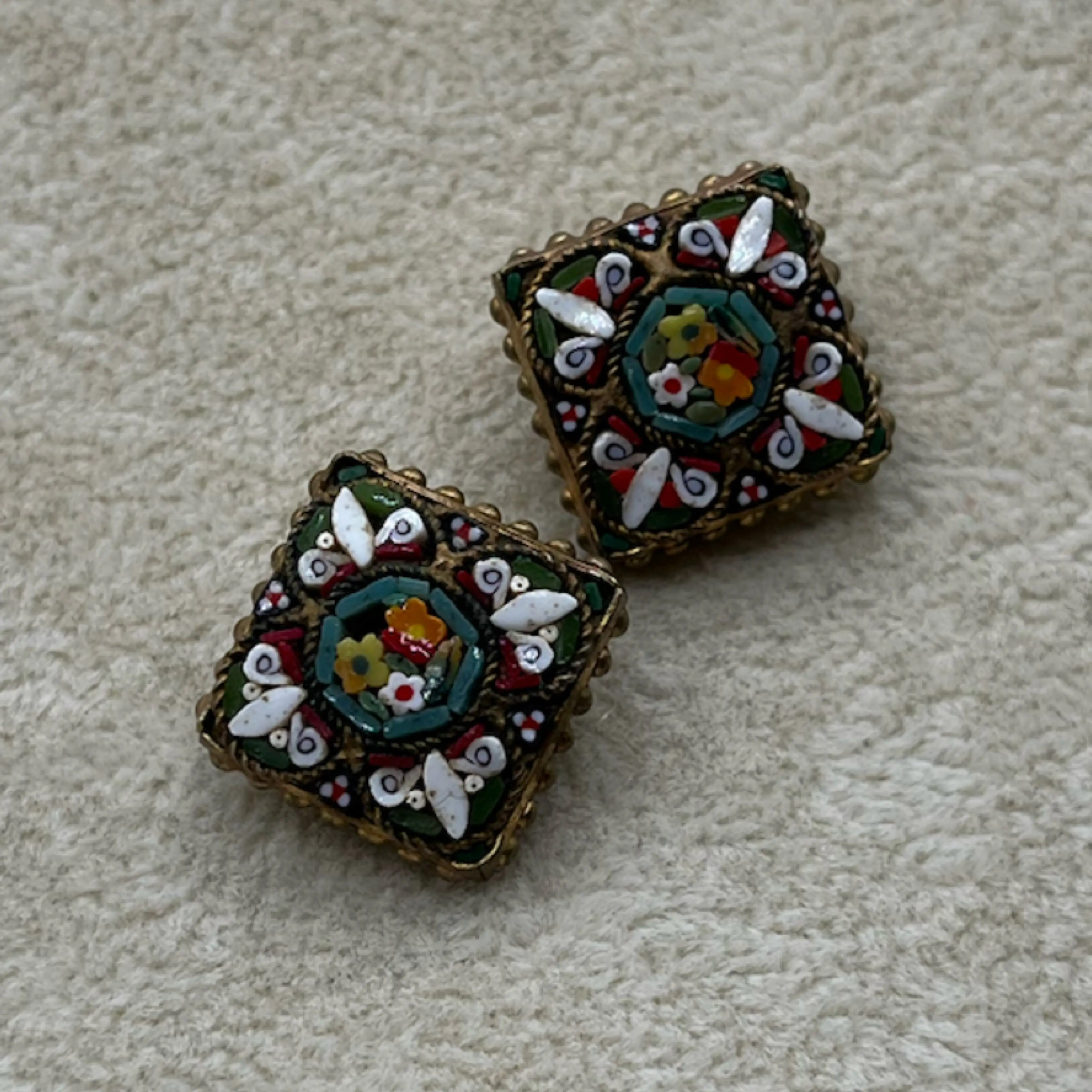 Image 3 of 7